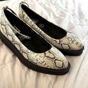 💗 T.U.K Glow in the dark Snake skin platform flats 💗